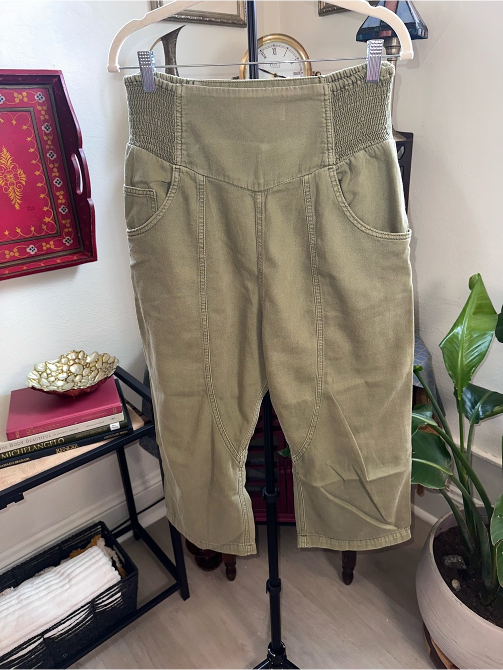 We The Free Lunan Crop Harem
Jeans Green - Picture 8 of 12
